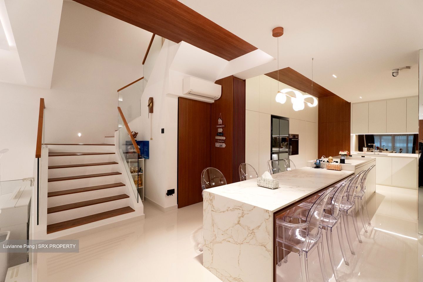 West Coast Walk (D5), Terrace #504163391